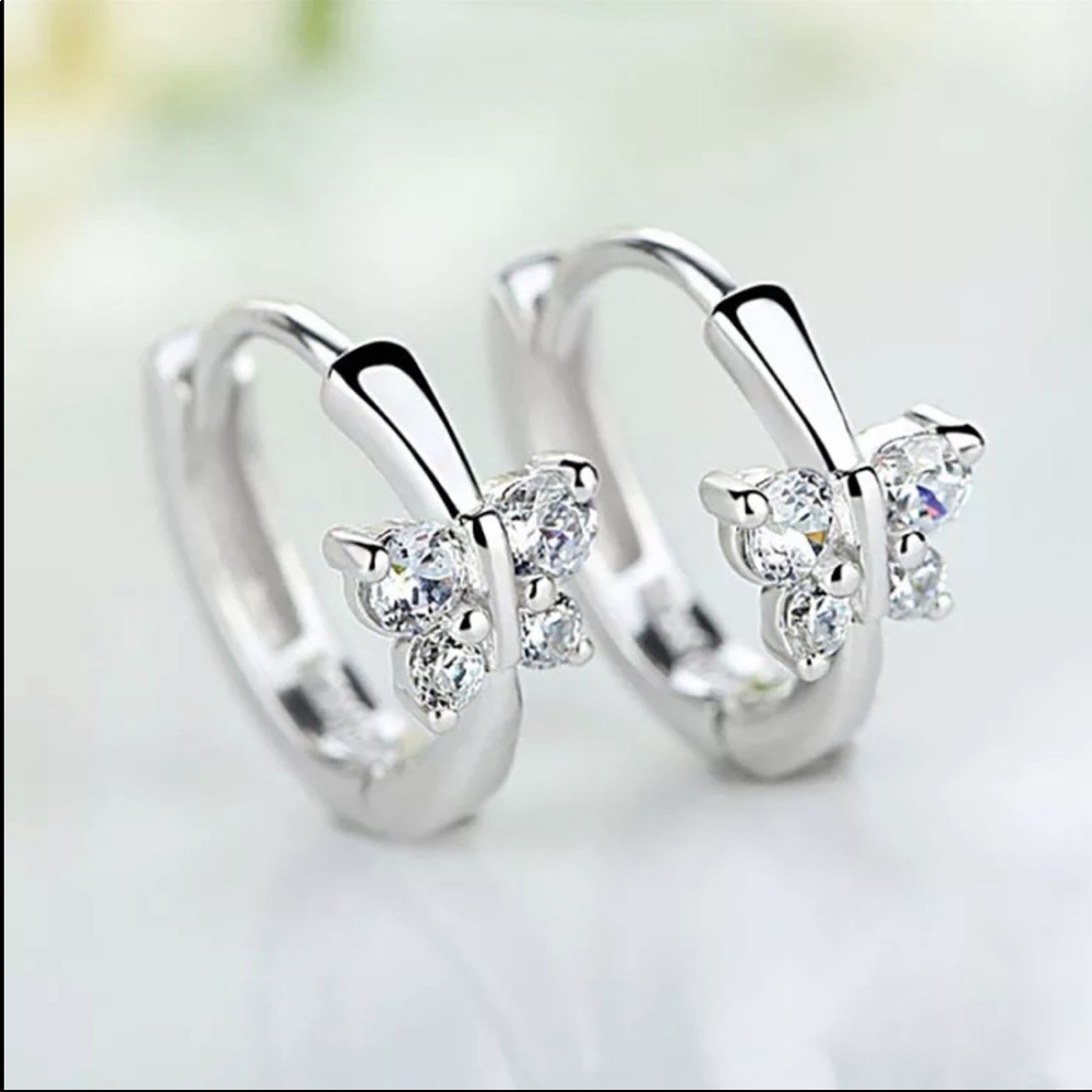 New Women’s 925 Silver Cute Butterfly Earrings - Picture 5 of 5